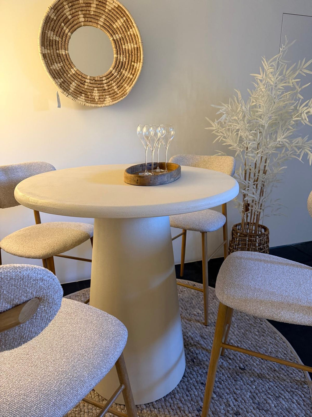 Soft high bar chair