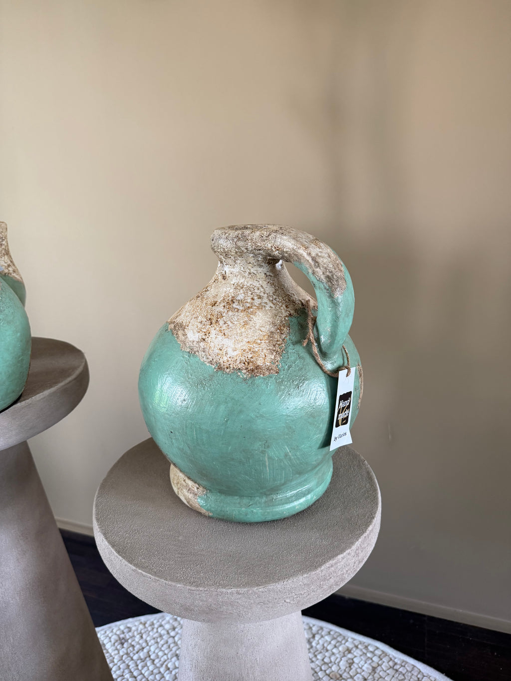 Stone plant pot L