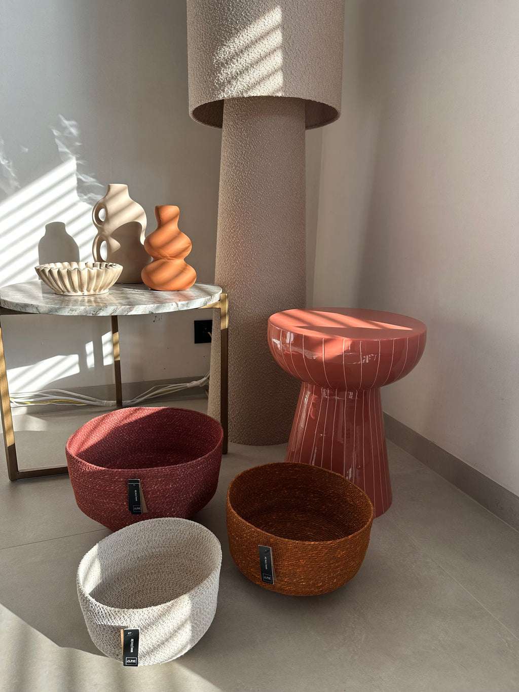 Stone-look pouf
