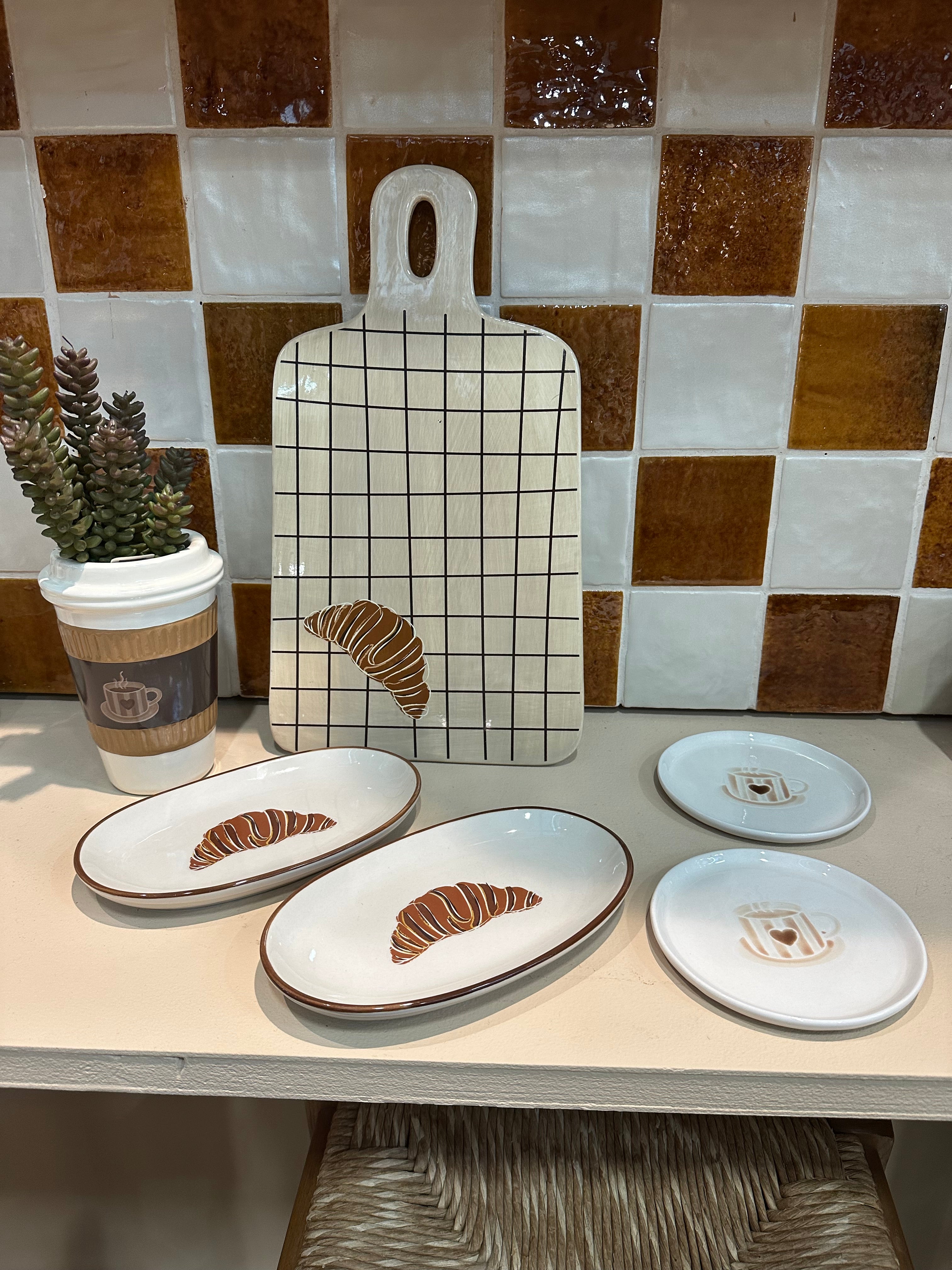 Cutting board croissant