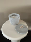 Bougie en pot en pierre (gris)