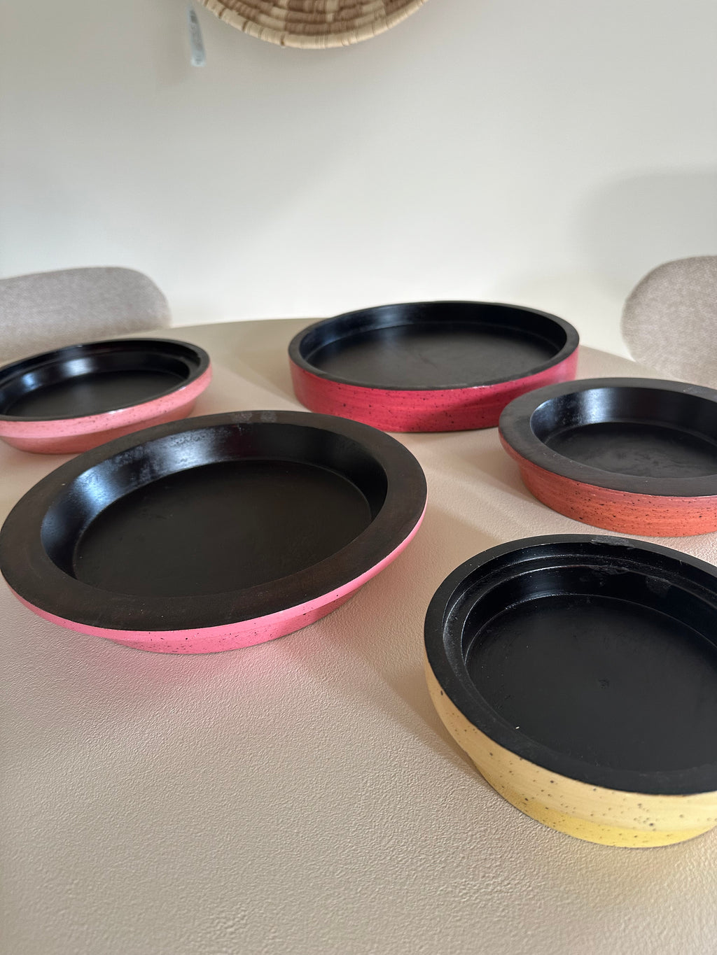 Set de bols en bois colorés (prix par set)