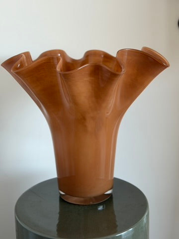 Caramel vase curved top S