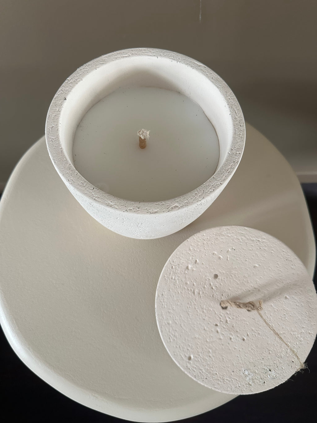 Stone candle (white)