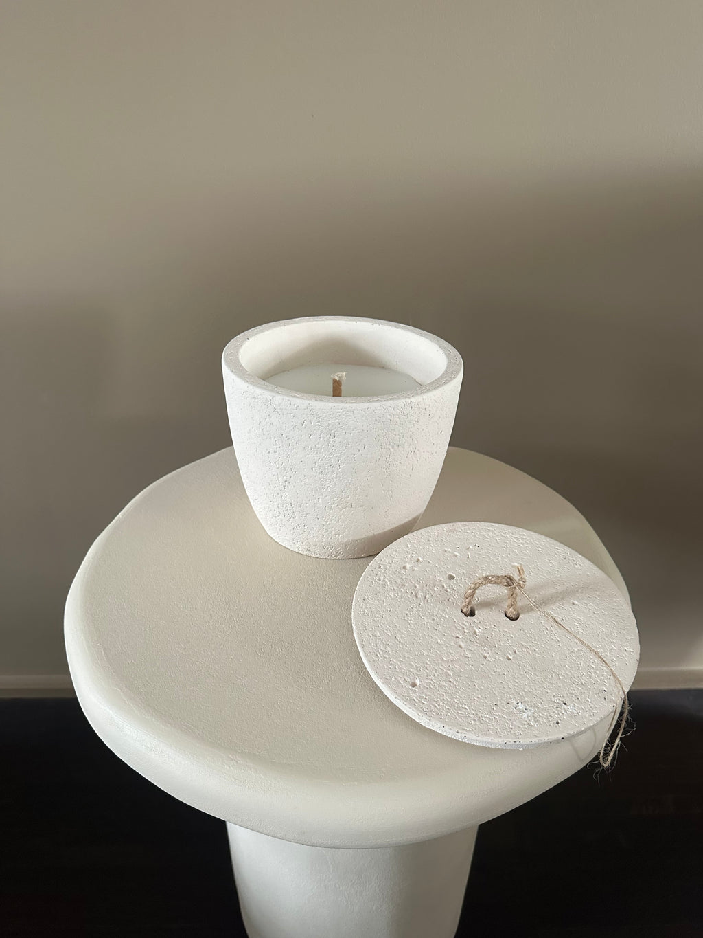Stone candle (white)