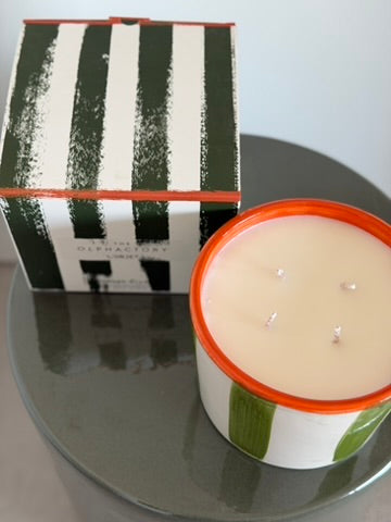 Striped green vegetable wax candle L (200 hours burn time)