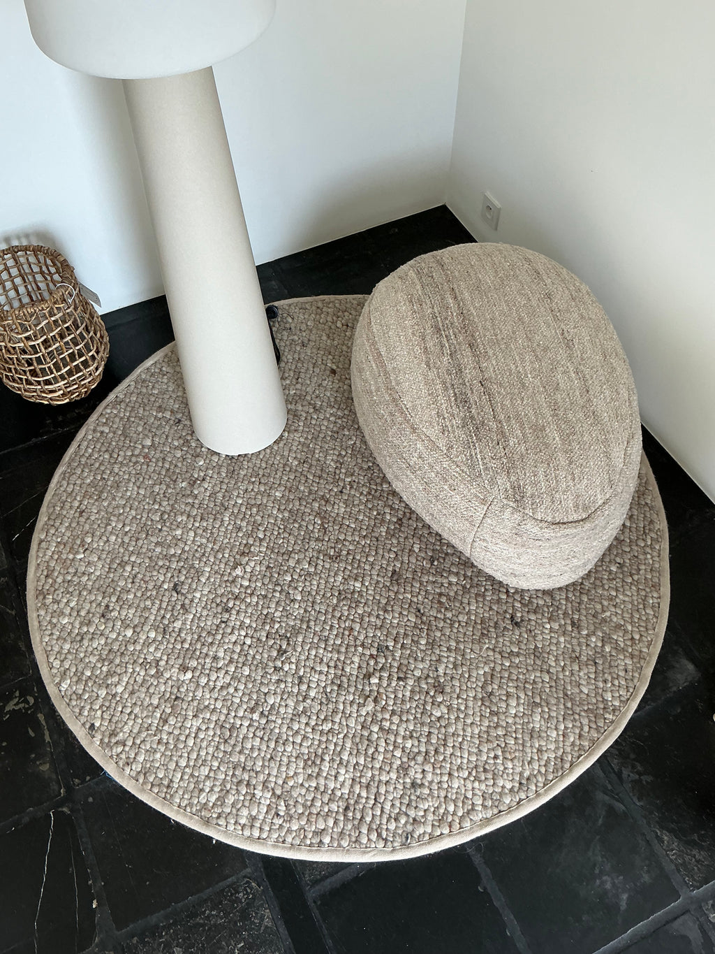 Round soft rug