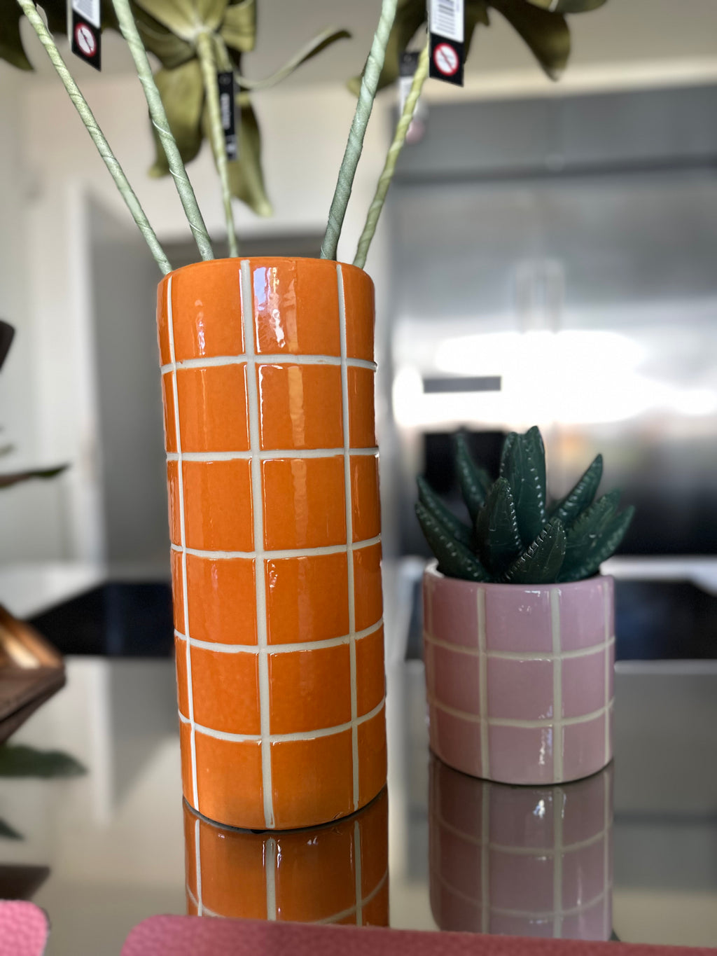 Vase en pierre orange
