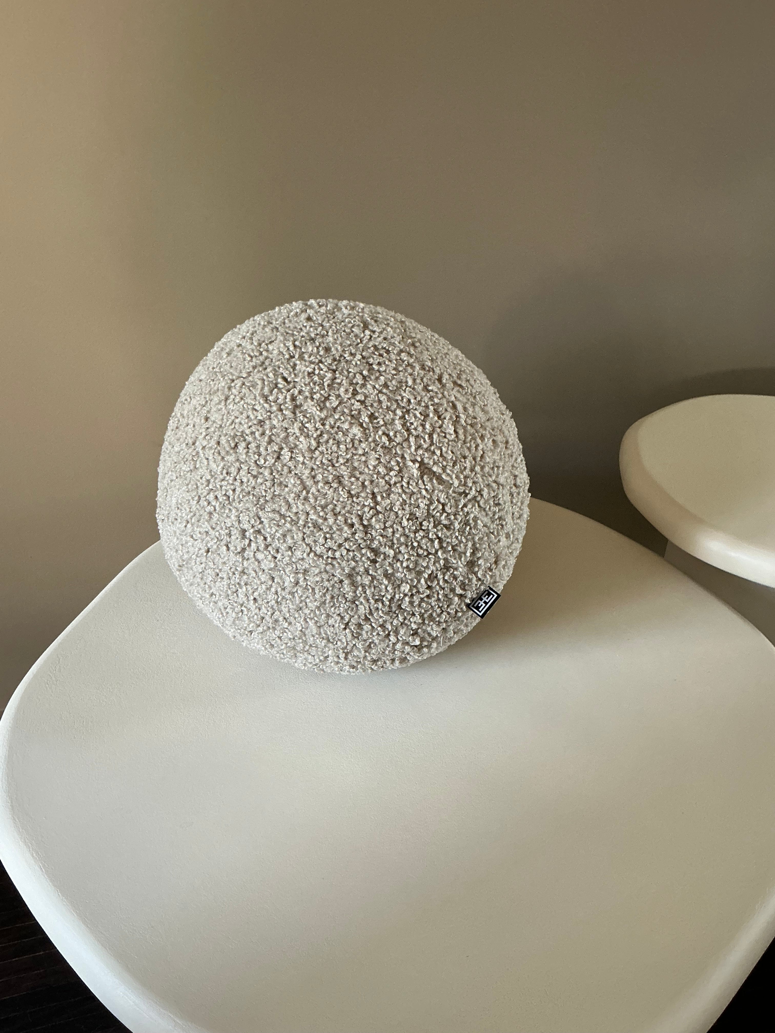 Soft round decorative balls (set of 2)