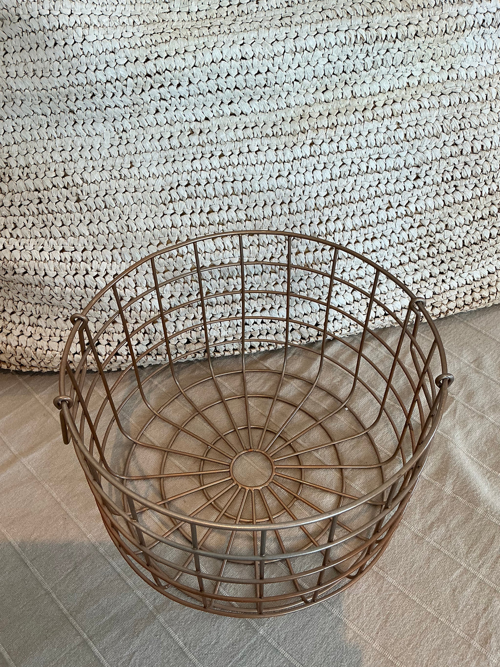 Metal rose-gold basket
