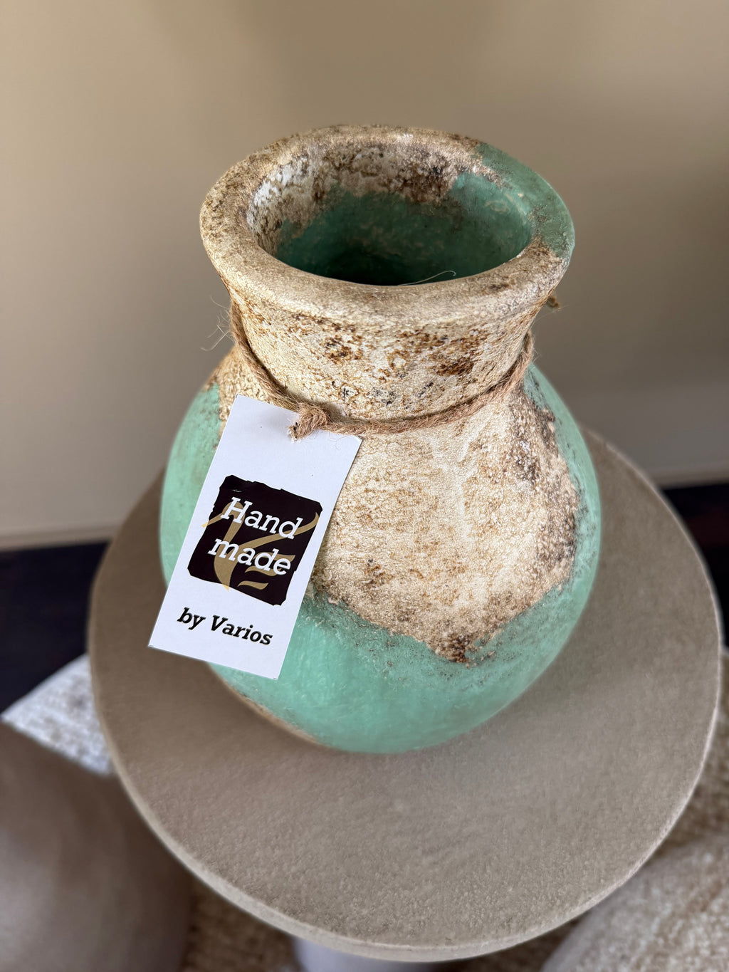 Stone plant pot M