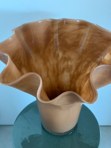 Caramel vase curved top S