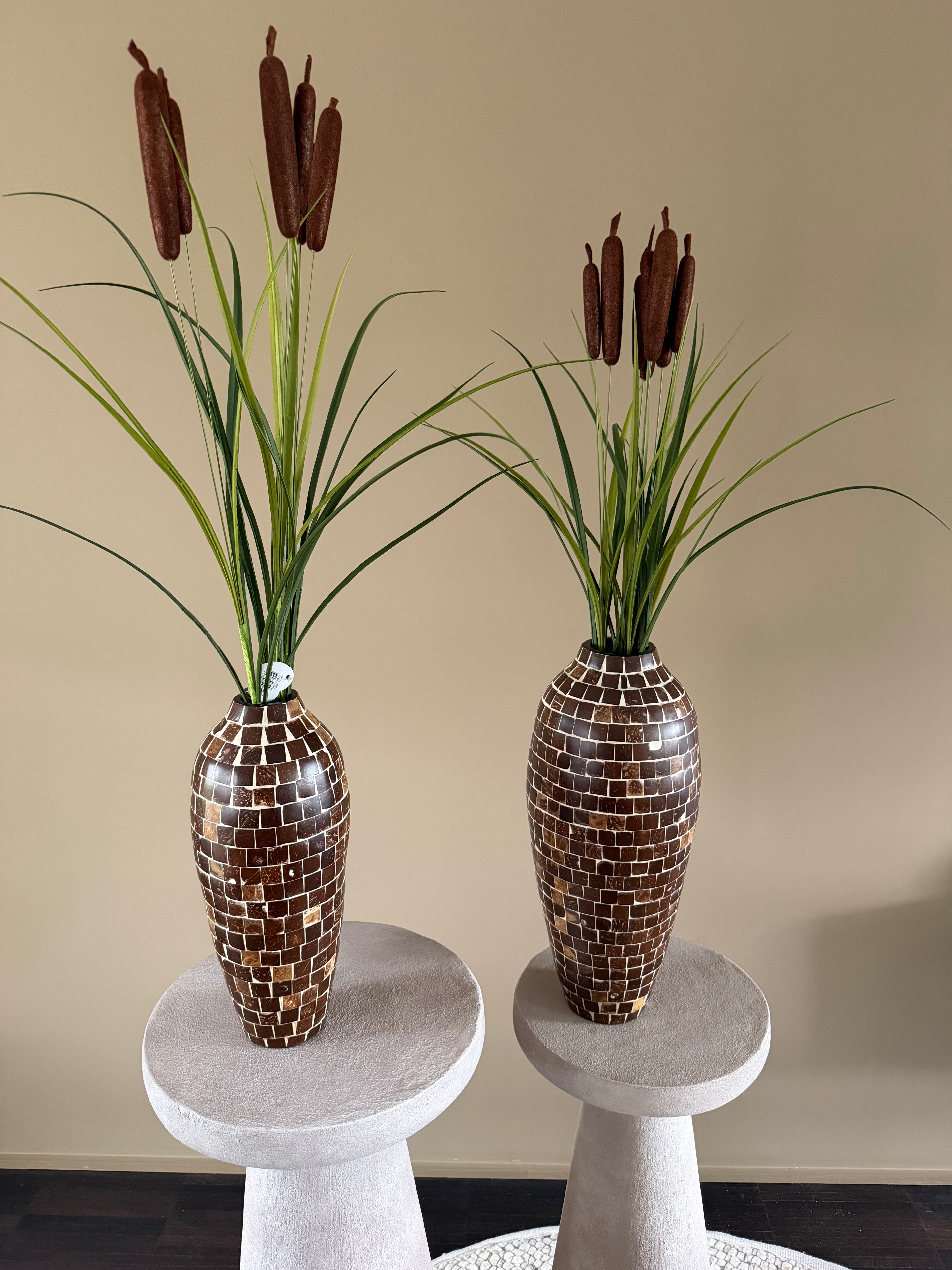 Brown vase L