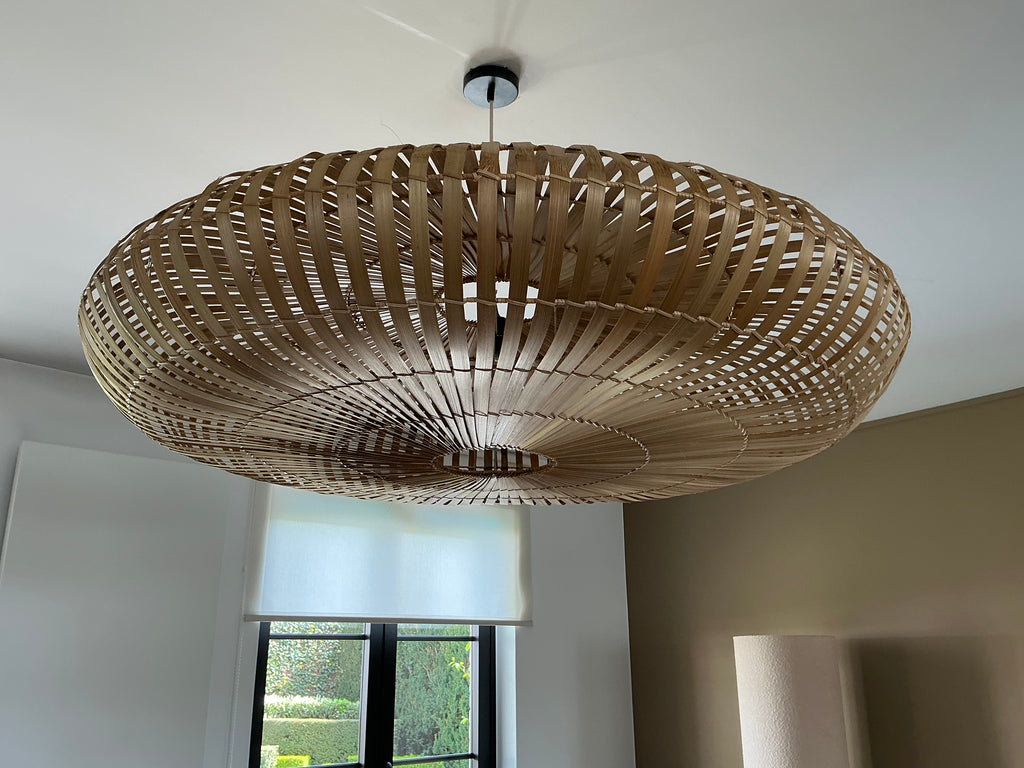 Grande lampe suspendue