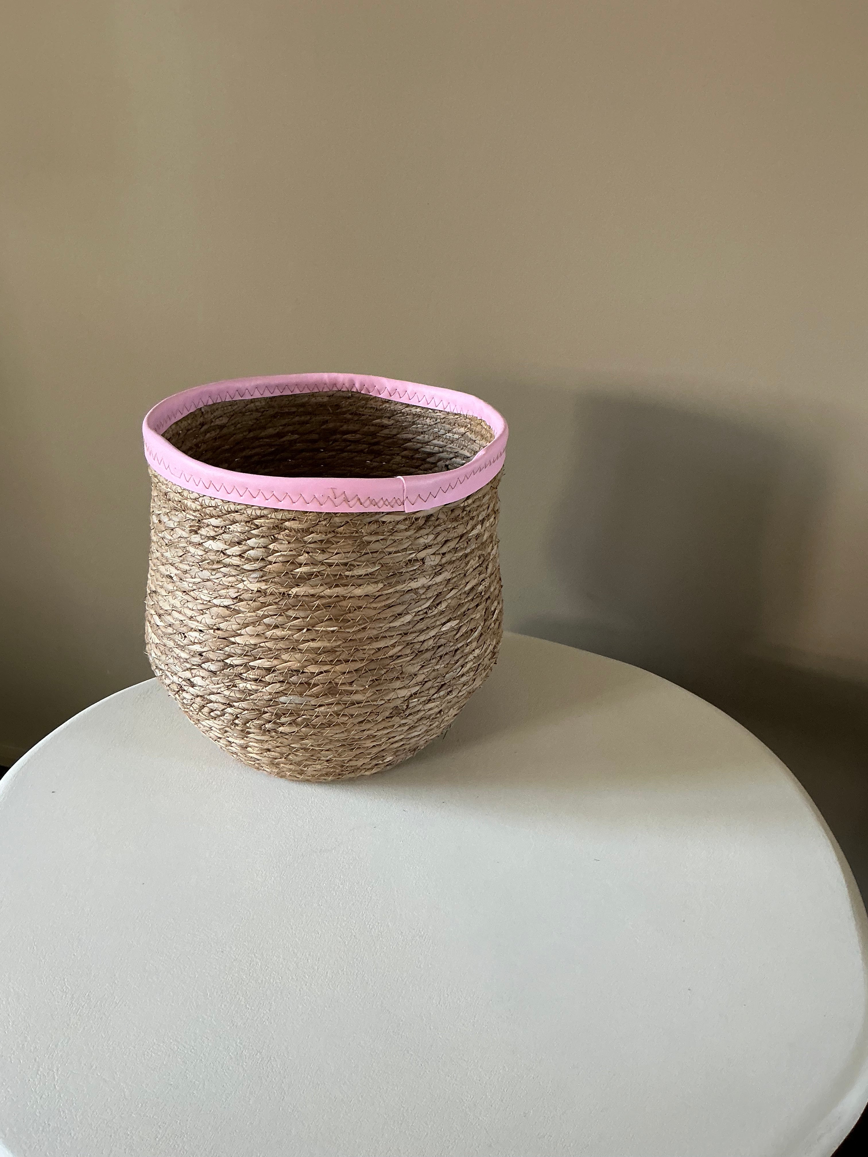 Pink basket (set of 2)