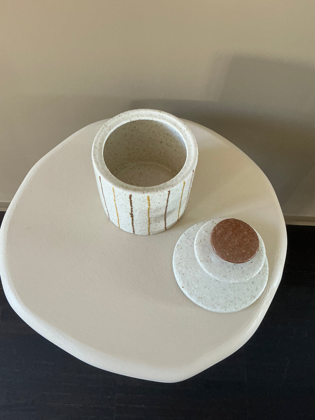Ceramic pot L