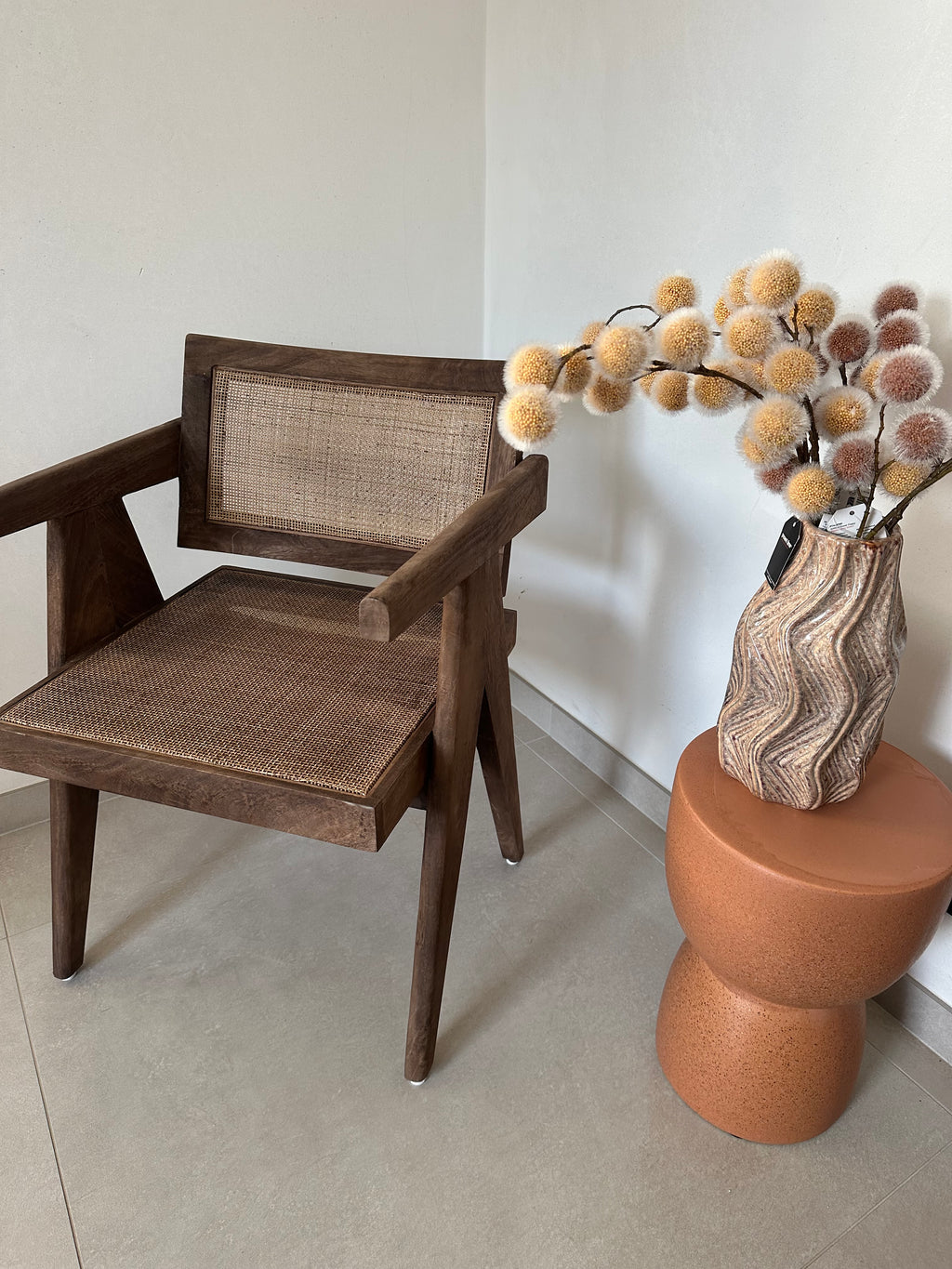 Dining chair in mango wood